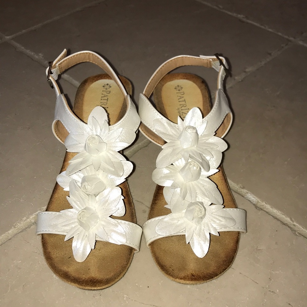 White floral wedges